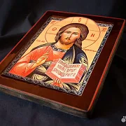 На память: Икона с ковчегом "Христос Вседержитель" — фотография 6