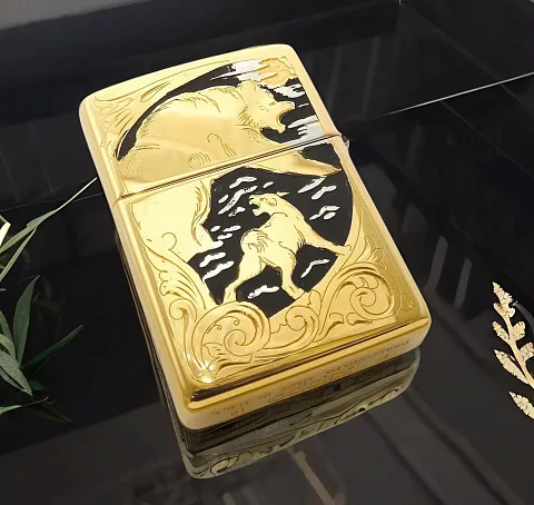 Зажигалка Zippo оригинал "Охота на медведя" — оригинальный подарок