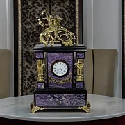 Каминные часы «Георгий Победоносец» из чароита в подарок — фотография 1